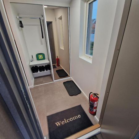 Northern Living 2 Room With Shared Bathroom Tromsø Esterno foto