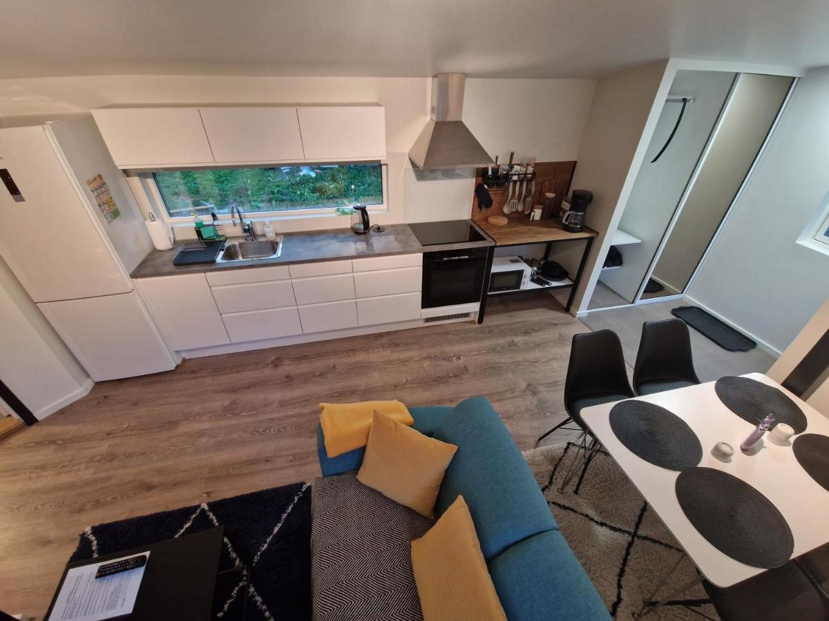 Northern Living 2 Room With Shared Bathroom Tromsø Esterno foto